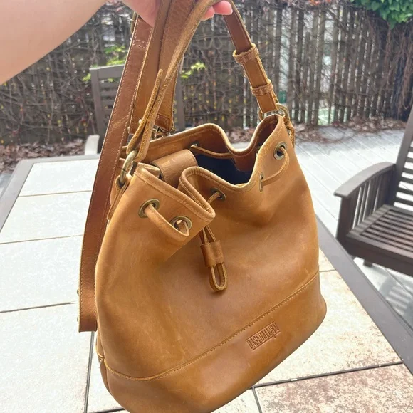 BASEBALLISM Tan GENUINE Leather Backpack with Drawstring and Clasp Closure - Picture 9 of 9